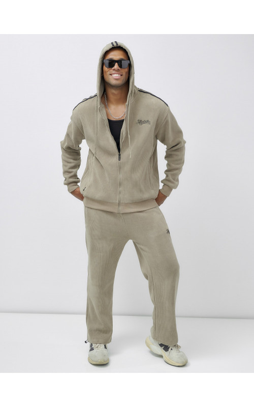 Мужской демисезонный спортивный костюм на флисе, бежевый, для спорта. в Тюмени