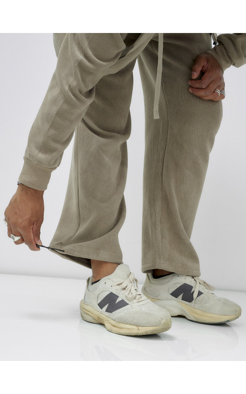 Мужской демисезонный спортивный костюм на флисе, бежевый, для спорта. в Тюмени