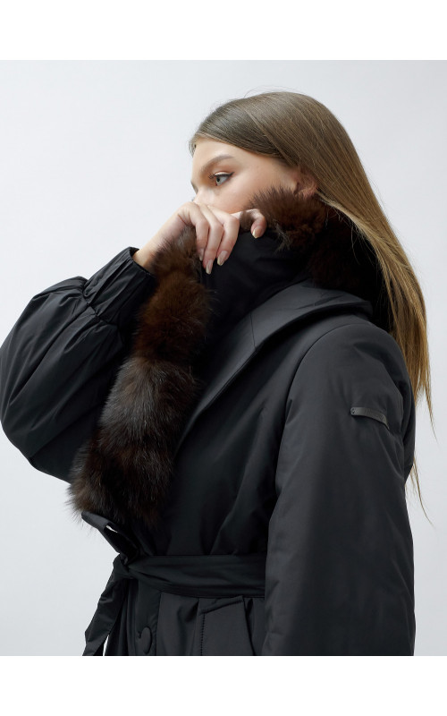 Женское зимнее пальто люкс класса: стиль и комфорт.