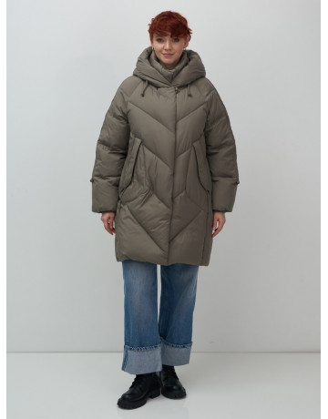 Длинный женский пуховик для зимы.