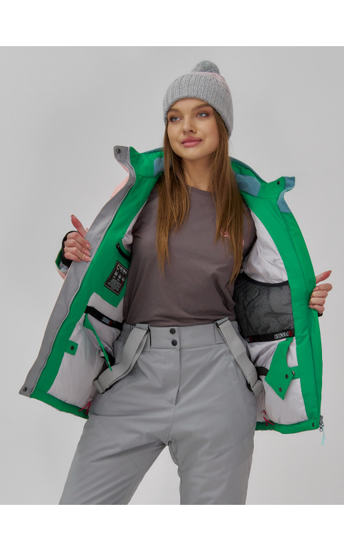 Женская горнолыжная куртка с комбинированным принтом.