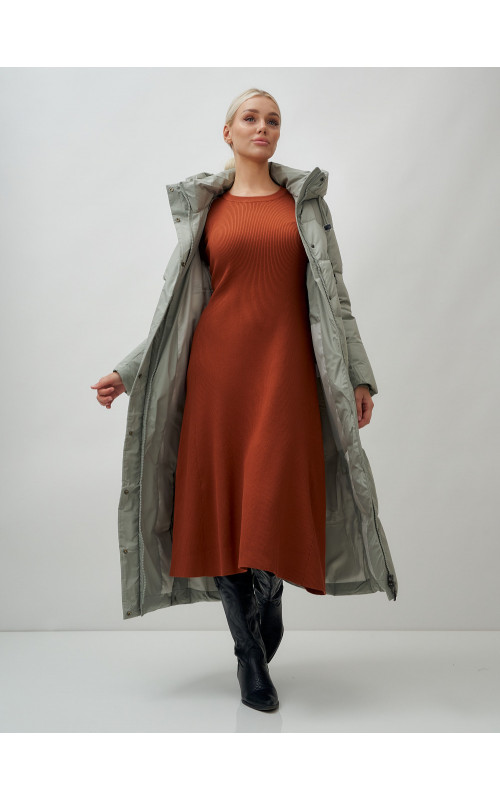 Длинный зимний пуховик с капюшоном для женщин