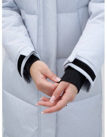 Длинный зимний пуховик с капюшоном для женщин.