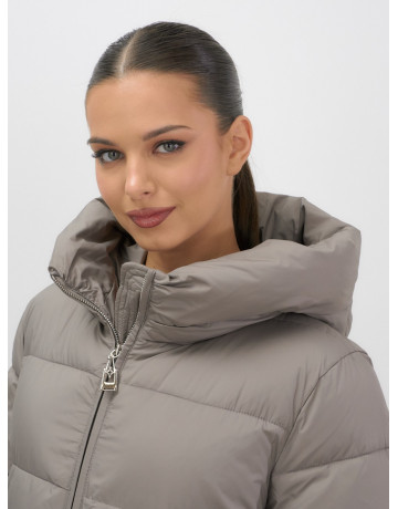 Пуховик женский зимний большого размера коричневый в Тюмени