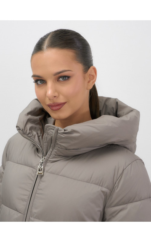 Пуховик женский зимний большого размера коричневый в Тюмени