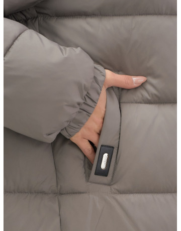 Пуховик женский зимний большого размера коричневый в Тюмени