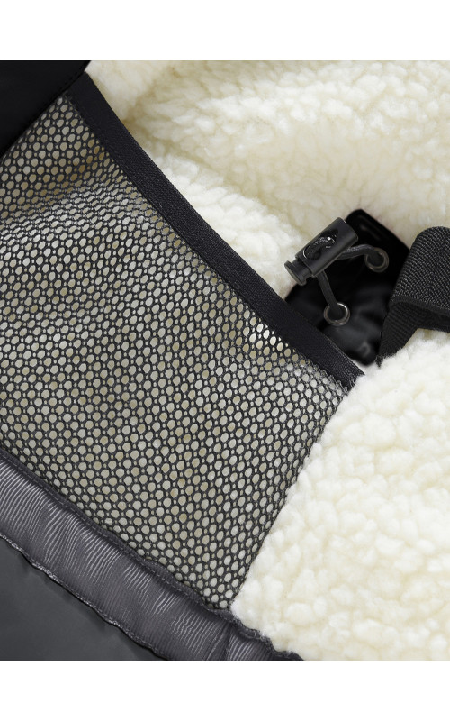 Тёплая парка для девочки-подростка для активного отдыха.