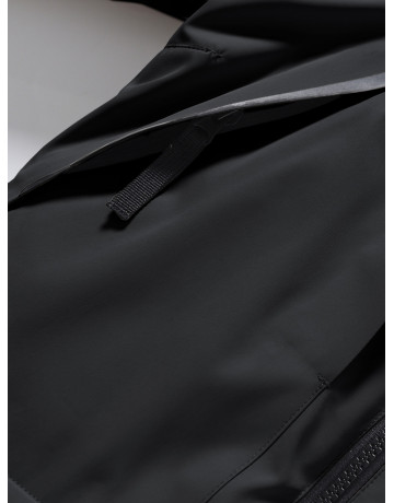 Тёплая парка для девочки-подростка для активного отдыха.