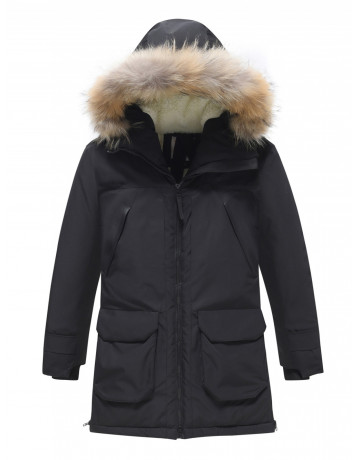 Тёплая парка для девочки-подростка для активного отдыха.