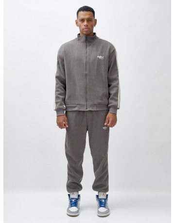 Мужской спортивный утеплённый костюм с начёсом для активного образа жизни.