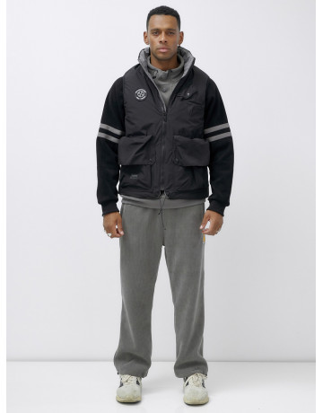 Мужская утеплённая жилетка для активного отдыха и повседневной носки.