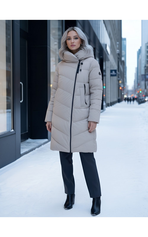 Длинный женский пуховик с капюшоном для холодной погоды