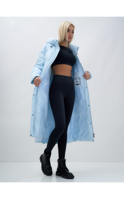 Длинный зимний пуховик для женщин.