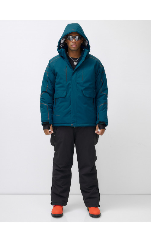 Мужской горнолыжный костюм для активного отдыха.