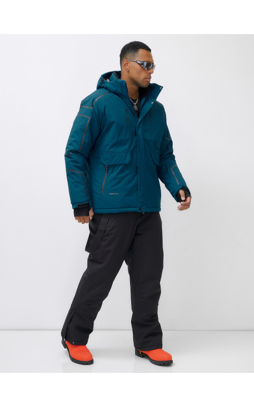 Мужской горнолыжный костюм для активного отдыха.