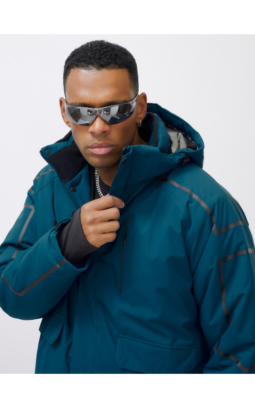 Мужской горнолыжный костюм для активного отдыха.