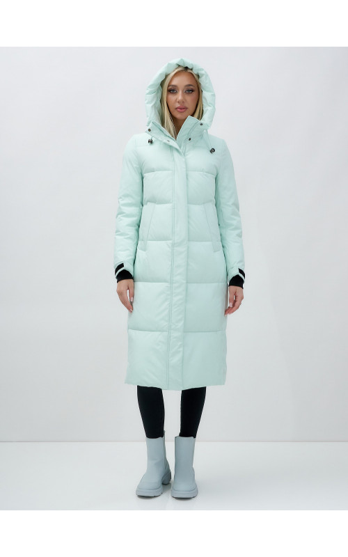 Длинный зимний пуховик для женщин с капюшоном.