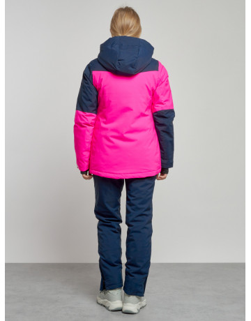 Женский горнолыжный костюм для зимних видов спорта.