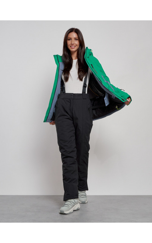 Женский горнолыжный костюм для зимних прогулок и спорта.