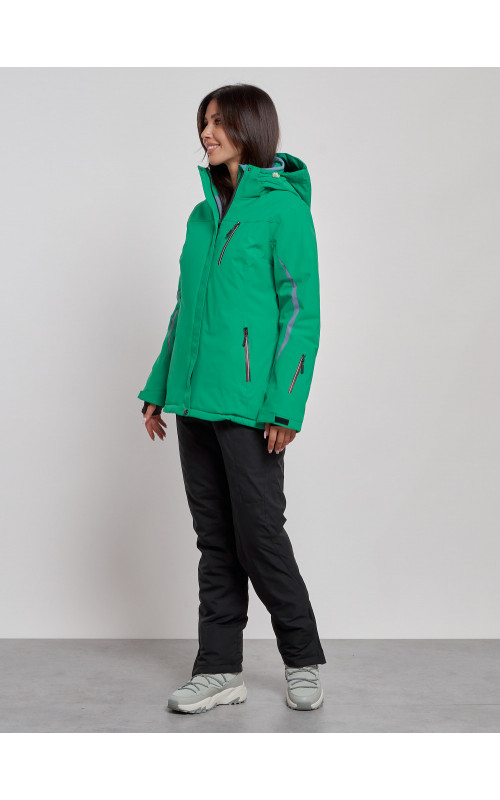 Женский горнолыжный костюм для зимних прогулок и спорта.