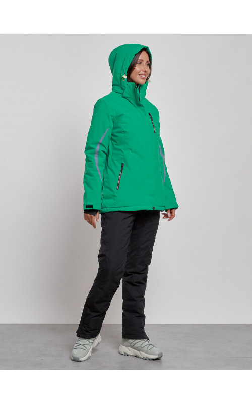 Женский горнолыжный костюм для зимних прогулок и спорта.