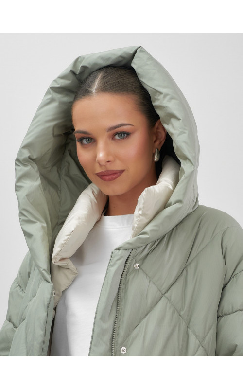 Тёплый женский пуховик с капюшоном для зимы большого размера.