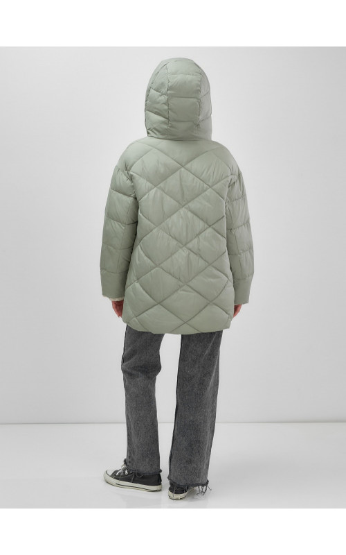 Тёплый женский пуховик с капюшоном для зимы большого размера.