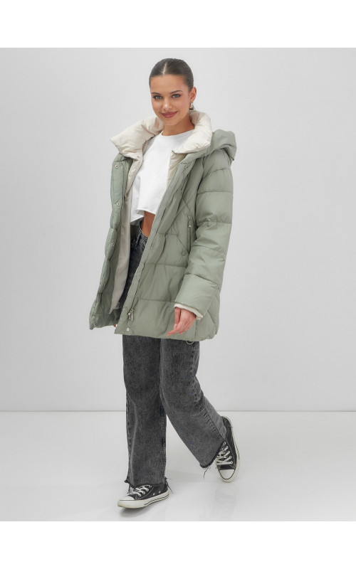 Тёплый женский пуховик с капюшоном для зимы большого размера.