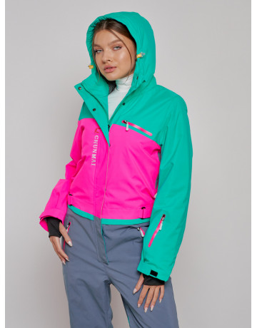 Зимний женский комбинезон для зимних видов спорта.