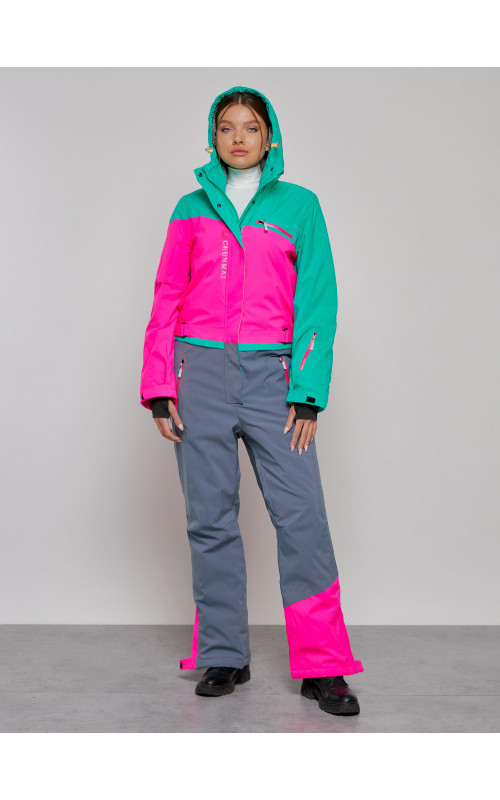 Зимний женский комбинезон для зимних видов спорта.