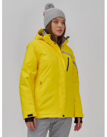 Женский горнолыжный костюм для зимних активностей.