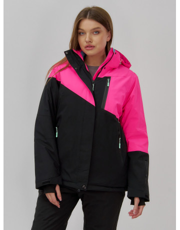 Женский горнолыжный костюм для активного отдыха.