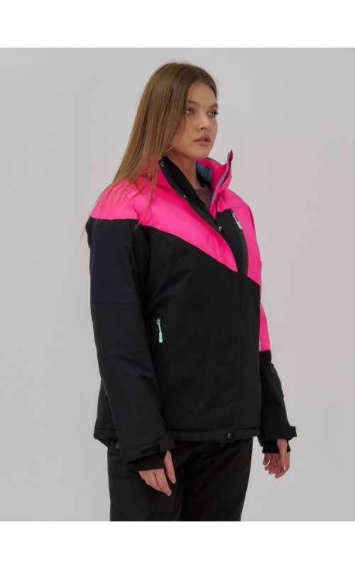 Женский горнолыжный костюм для активного отдыха.