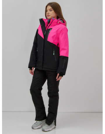 Женский горнолыжный костюм для активного отдыха.