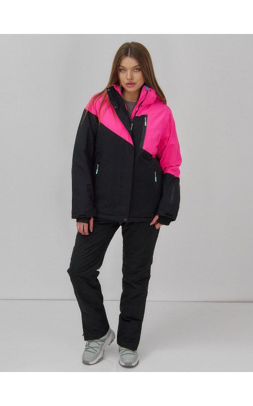 Женский горнолыжный костюм для активного отдыха.