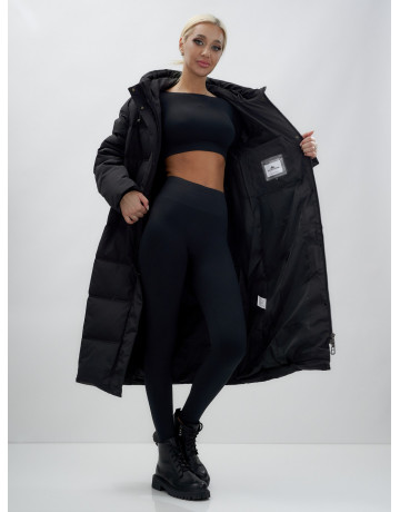 Длинный зимний пуховик для женщин.