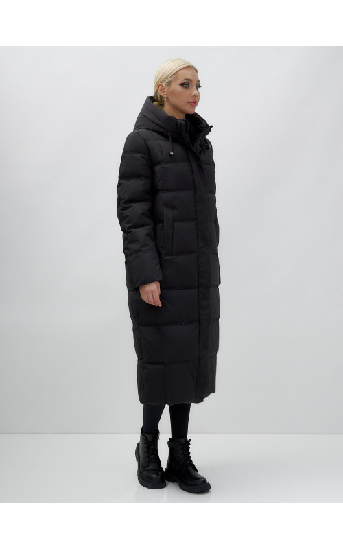 Длинный зимний пуховик для женщин.