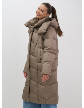 Тёплый женский пуховик с капюшоном для зимы