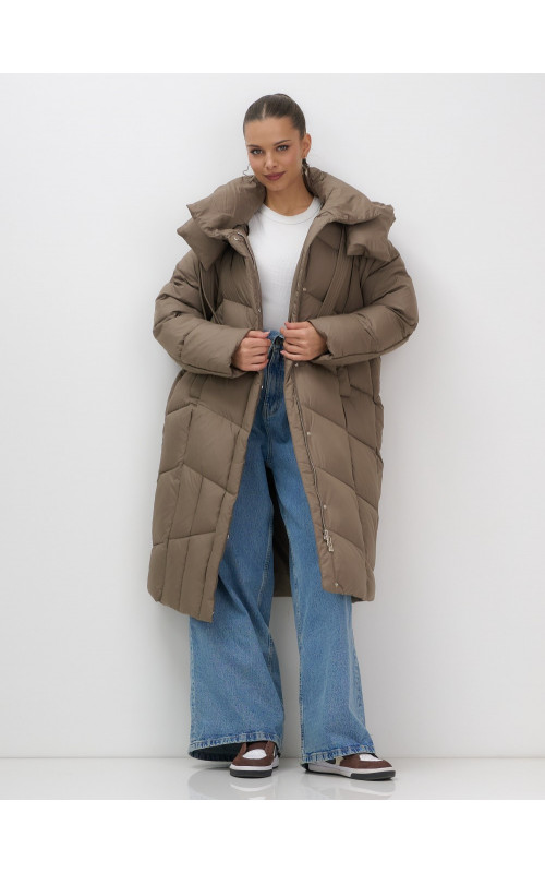 Тёплый женский пуховик с капюшоном для зимы