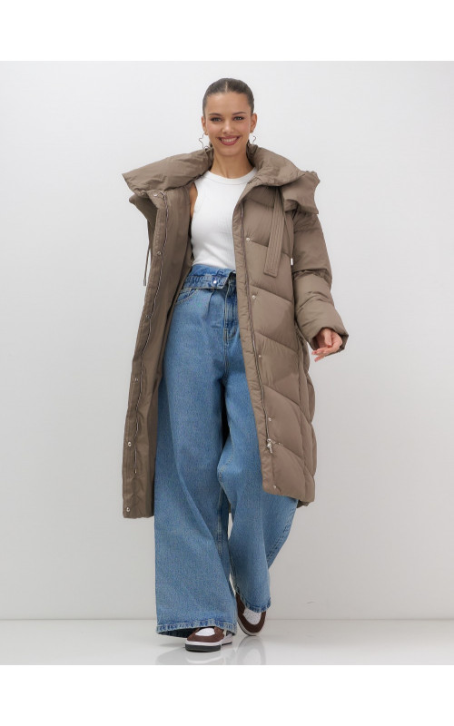 Тёплый женский пуховик с капюшоном для зимы