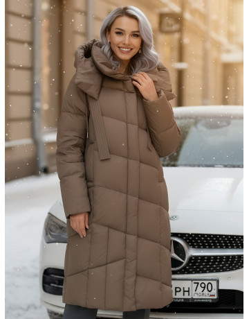 Тёплый женский пуховик с капюшоном для зимы