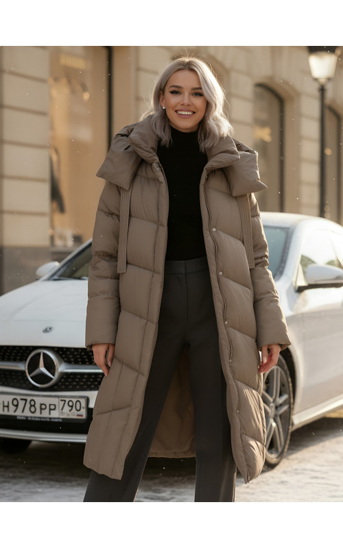 Тёплый женский пуховик с капюшоном для зимы