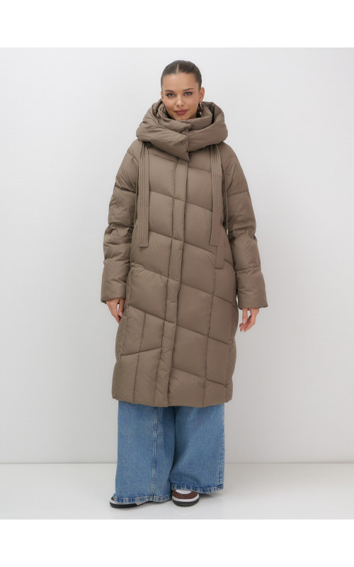 Тёплый женский пуховик с капюшоном для зимы