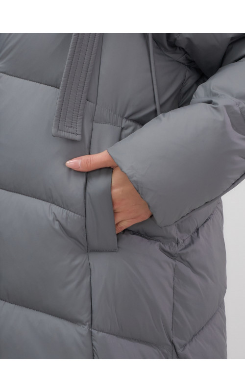 Длинный зимний пуховик для женщин с капюшоном