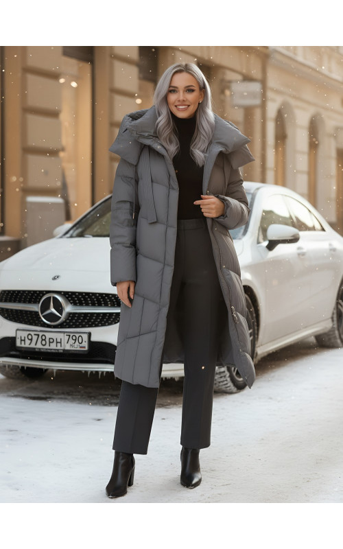 Длинный зимний пуховик для женщин с капюшоном