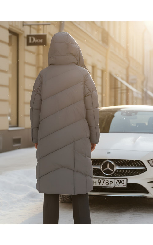 Длинный зимний пуховик для женщин с капюшоном