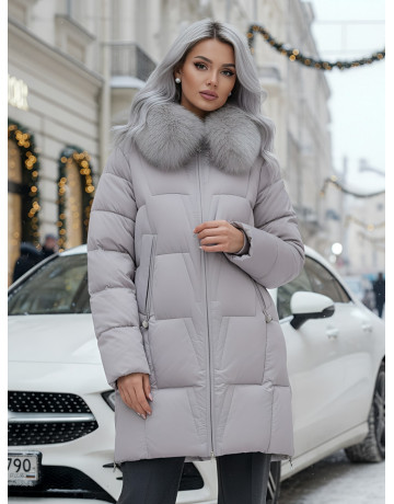 Длинный зимний пуховик премиум-класса.