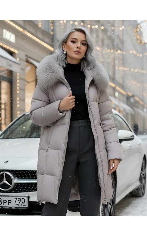 Длинный зимний пуховик премиум-класса.