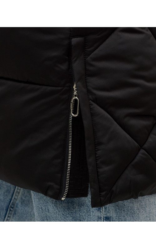 Длинный женский пуховик с капюшоном для зимы