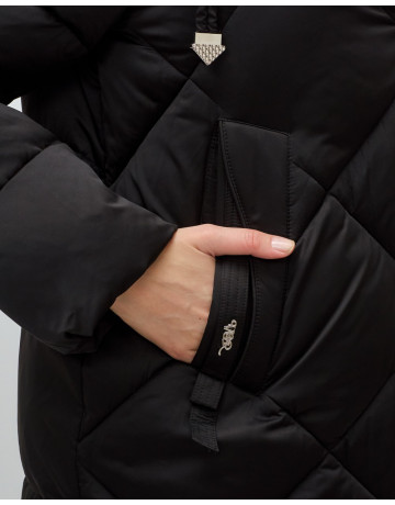 Длинный женский пуховик с капюшоном для зимы